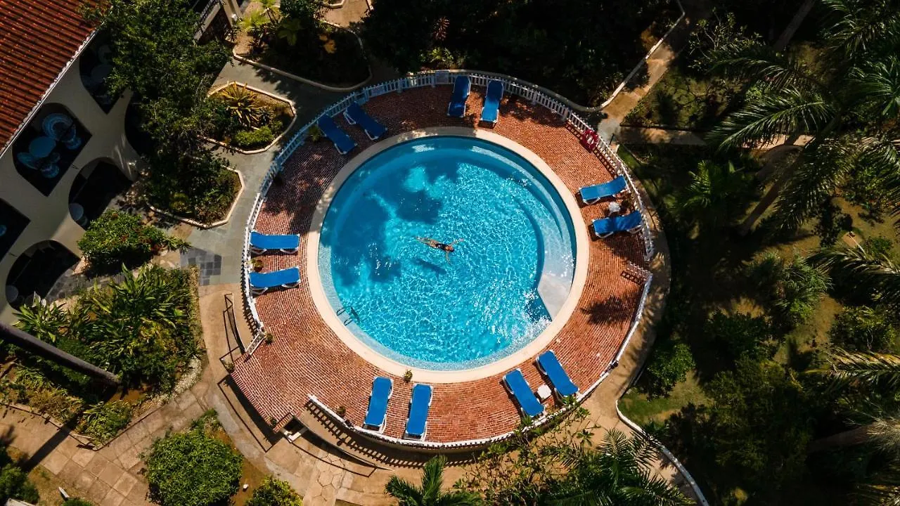 **** Hotel Charela Inn Negril Jamaica